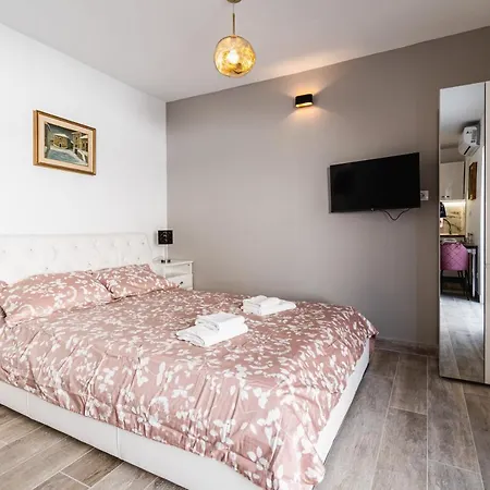 Sole & - * Primošten